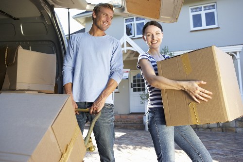 Packing and relocation preparation for a moving company booking