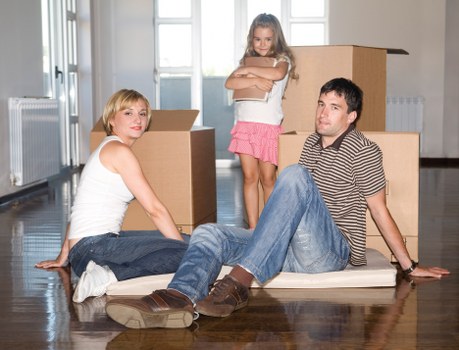 Local removal service planning access and loading for a flat move in Ealing